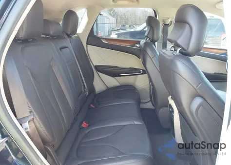 2017 Lincoln Mkc Select z USA, uszkodzony, nr VIN 5LMTJ2DHXHUL27721